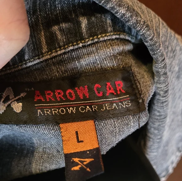 HOST PICK!๐๐Arrow Car stretchy Denim Jacket with snaps szL - Picture 7 of 8